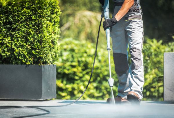 Concrete Pressure Washing in Auburn