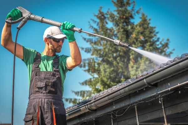 Gutter Washing in Auburn