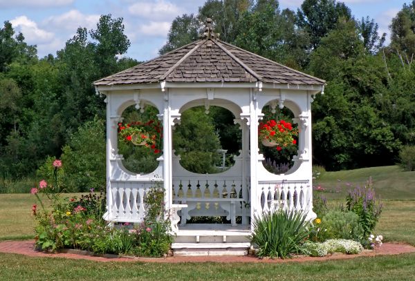 Gazebo Cleaning in Auburn