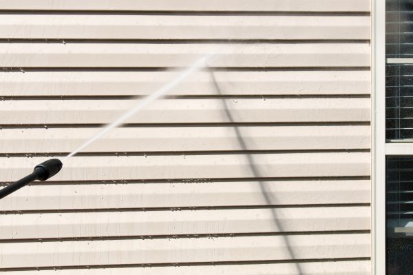 Apartment Power Washing in Auburn