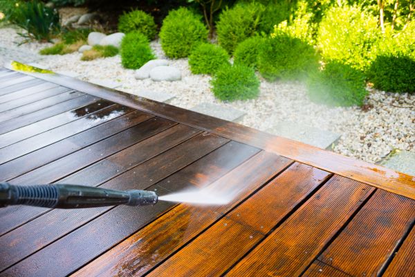 Deck Cleaning in Auburn